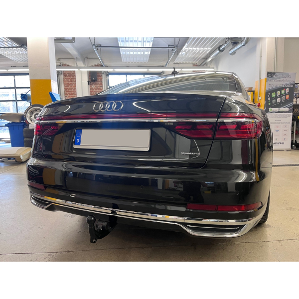Achteraf monteren van een trekhaak in de Audi A8 Type 4N (compleet inclusief codering)