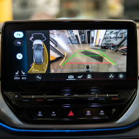 VW ID.4 rear view camera / rear view retrofit package, High variant with dynamic guide lines