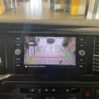 VW T6.1 Nachrüstsatz Original VW Rückfahrkamera Rear View Nachrüstpaket, für Fahrzeuge mit Flügeltüren, inkl. lackierfähiger Griffleiste (bereits grundiert)