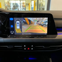 Ombouwset originele Volkswagen achteruitkijkcamera voor VW Golf 8 Variant en Alltrack, inbedrijfstelling mogelijk zonder SVM, instap infotainment (PR-nummer: I8Q), camera incl. sproeierkop + Y-waterslang