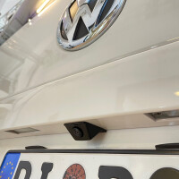 Nachrüstsatz für Rückfahrkamera VW T5 Facelift mit Heckklappe - Version LOW Variante 2 (inkl. Griffleiste)