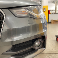AUDI A1 8X Nachrüstsatz Einparkhilfe vorne mit optischer Darstellung