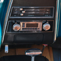RETROSOUND ön panel - "Siyah 1967-68 Camaro"