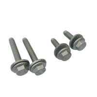 Screw set for attaching a trailer hitch in the Audi A4 8W