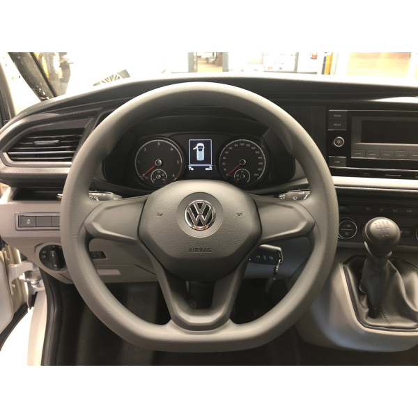 no multifunction steering wheel installed, vehicle with rear wiper