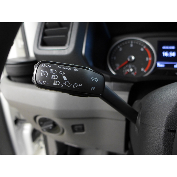 no - without multifunction steering wheel