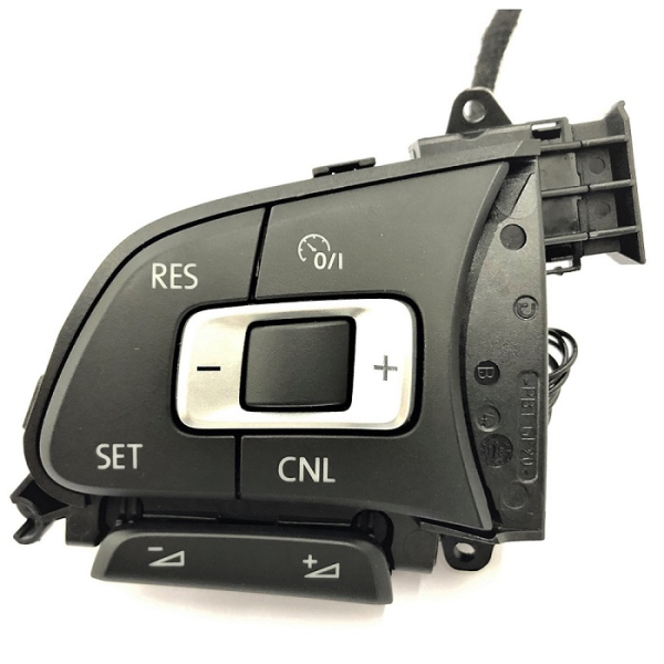 Yes, the CCS should be operated via the multifunction steering wheel